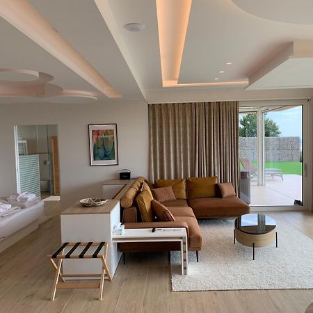 Sxrd Luxus Apartmanok Szekszárd Rum bild